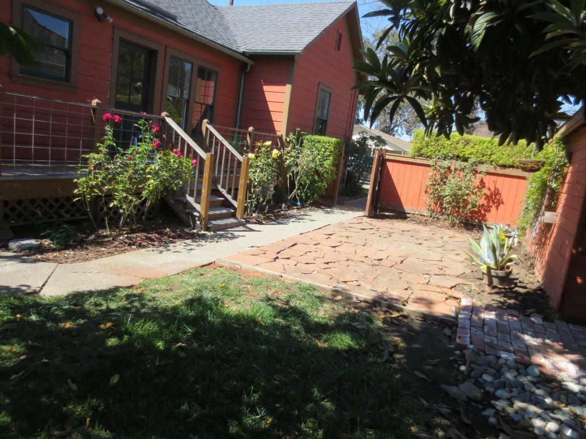 Historic Santa Rosa Cottage Exterior photo